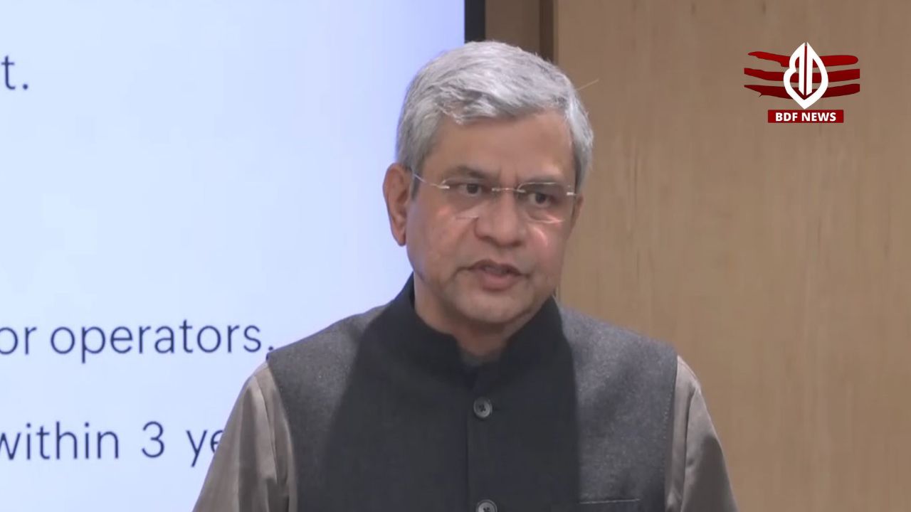 रेल मंत्री अश्वनी वैश्नव का ऐलान अब चलती ट्रेनों में हर 1-2 घंटे में होगी कोच की सफाई,पहले फेज में 80 ट्रेनों में मिलेगी सुविधा