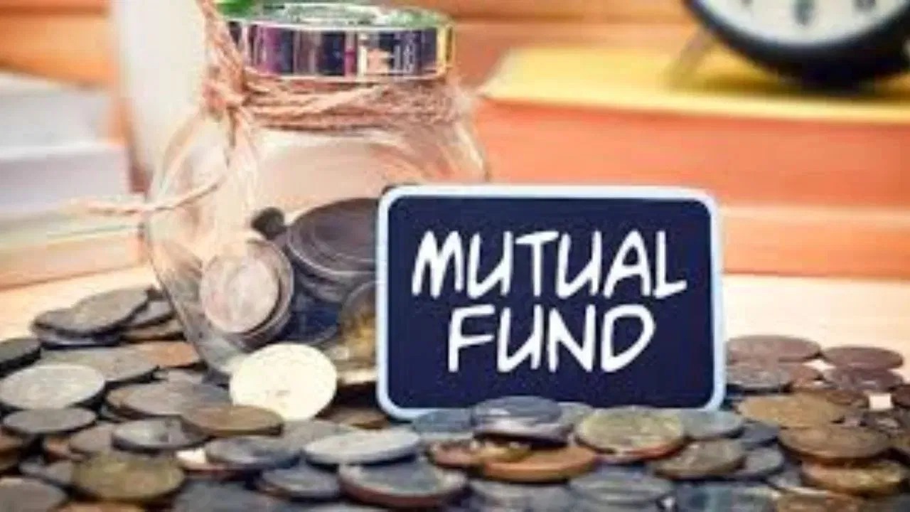 Mutual Fund:₹1 लाख का निवेश ₹40.70 लाख कैसे बन गया