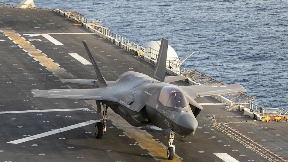 अमेरिका ने होर्मुज़ की घेराबंदी के लिए 10,000 कमांडो तैनात किए; अमेरिका ने फ़ारसी खाड़ी पर नियंत्रण किया!