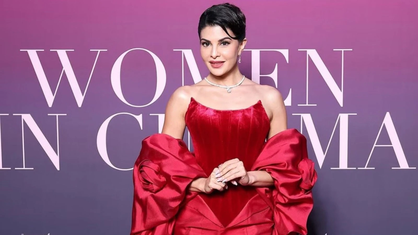 जैकलीन फर्नांडीज ने सुकेश के खिलाफ ₹200 करोड़ के मनी लॉन्ड्रिंग मामले में सरकारी गवाह बनने की अर्जी दी