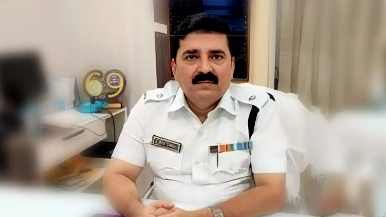 पश्चिम बंगाल में कई जगहों पर ED के छापे; पूर्व DCP शांतनु सिन्हा का घर भी शामिल