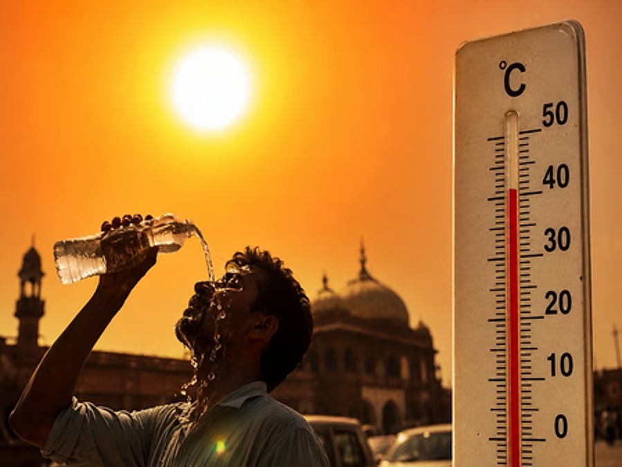 झुलसा देने वाली गर्मी, लू के थपेड़े… उत्तरी भारत में पारा 47°C तक पहुँचने वाला है—सावधान रहें!