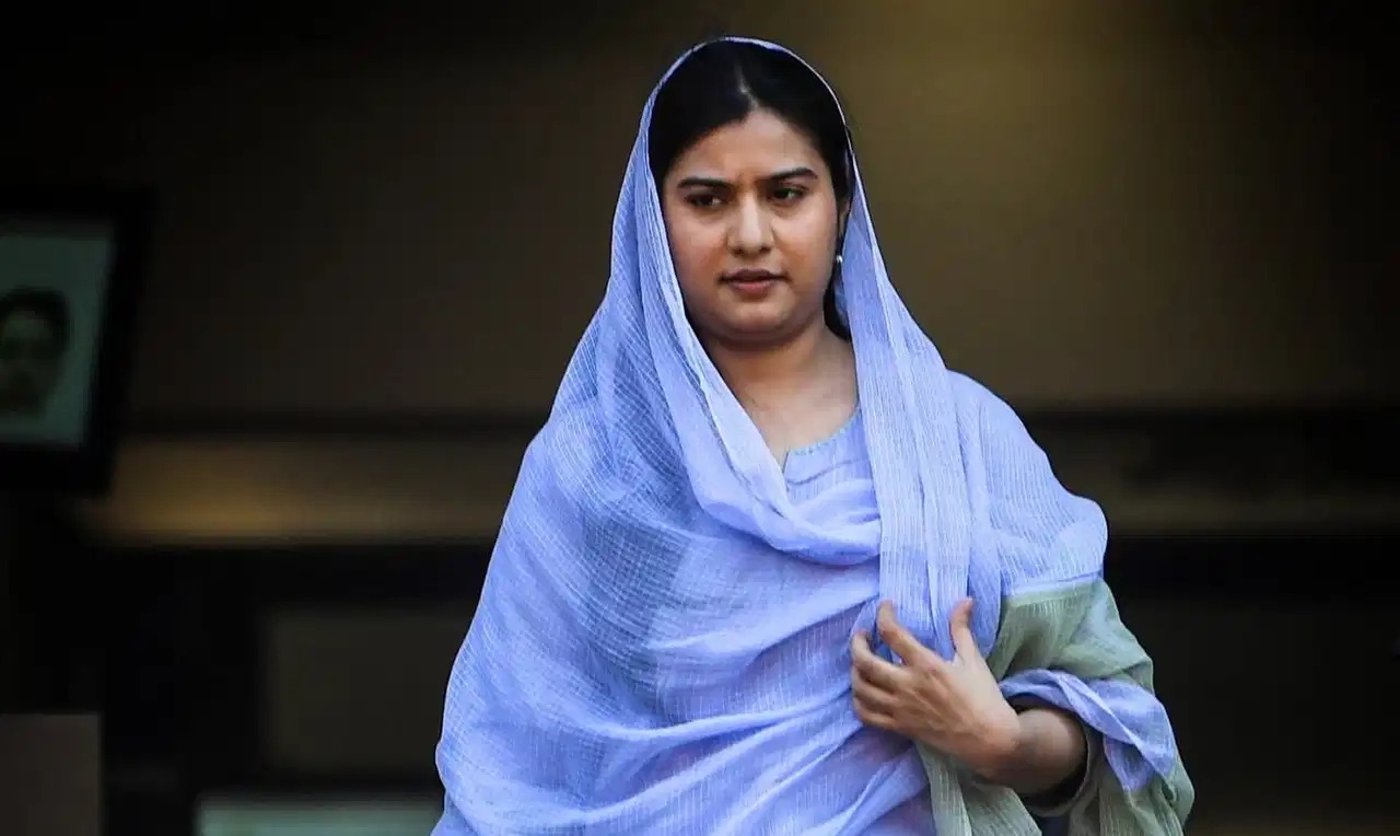 पश्चिमी यूपी में मुस्लिम राजनीति का नया चेहरा: SP, इकरा हसन को क्यों आगे बढ़ा रही है?